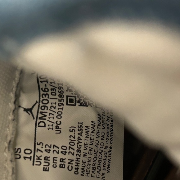 Nike Shoes Women's Size 10 Air Jordan 1 Retro High Og Denim White Basketball - Picture 2 of 9